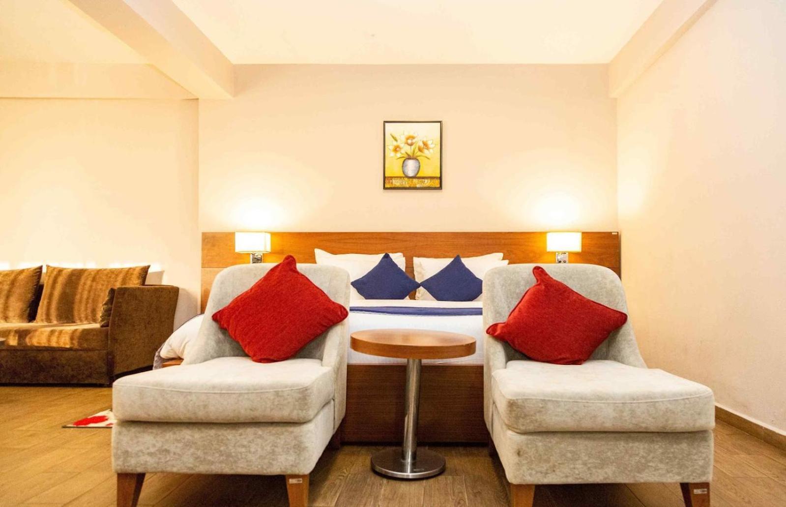 Ah Hotel And Conferences Madina Екстериор снимка