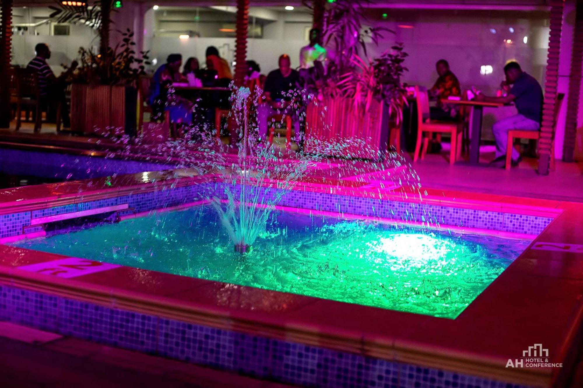 Ah Hotel And Conferences Madina Екстериор снимка