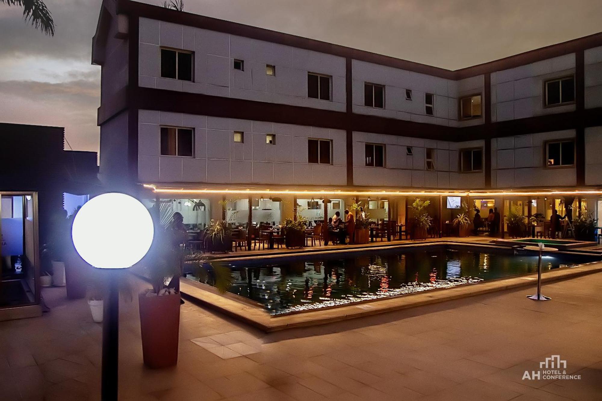 Ah Hotel And Conferences Madina Екстериор снимка