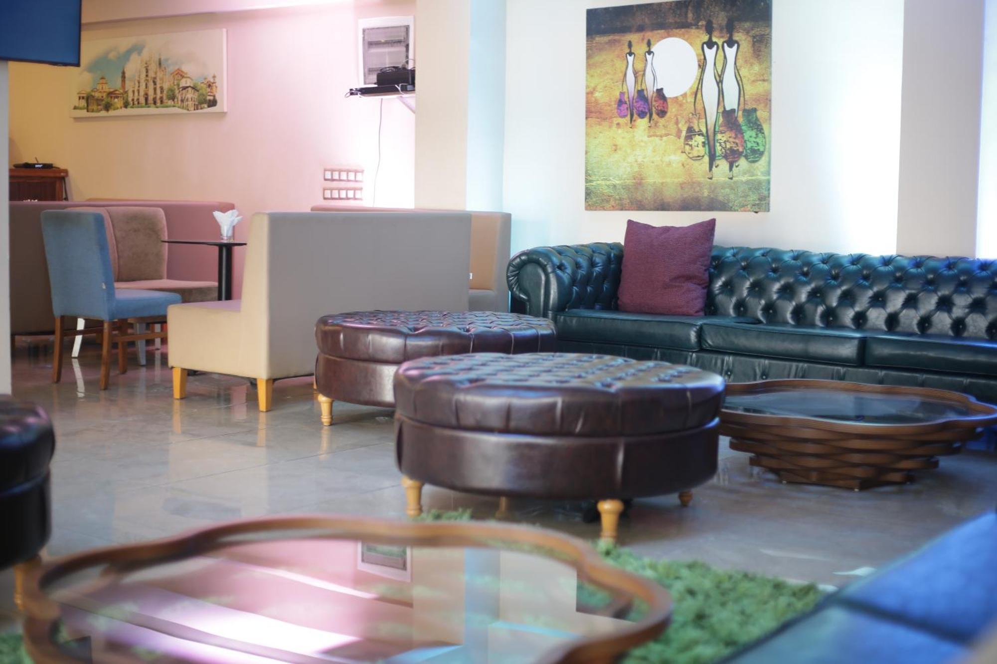 Ah Hotel And Conferences Madina Екстериор снимка