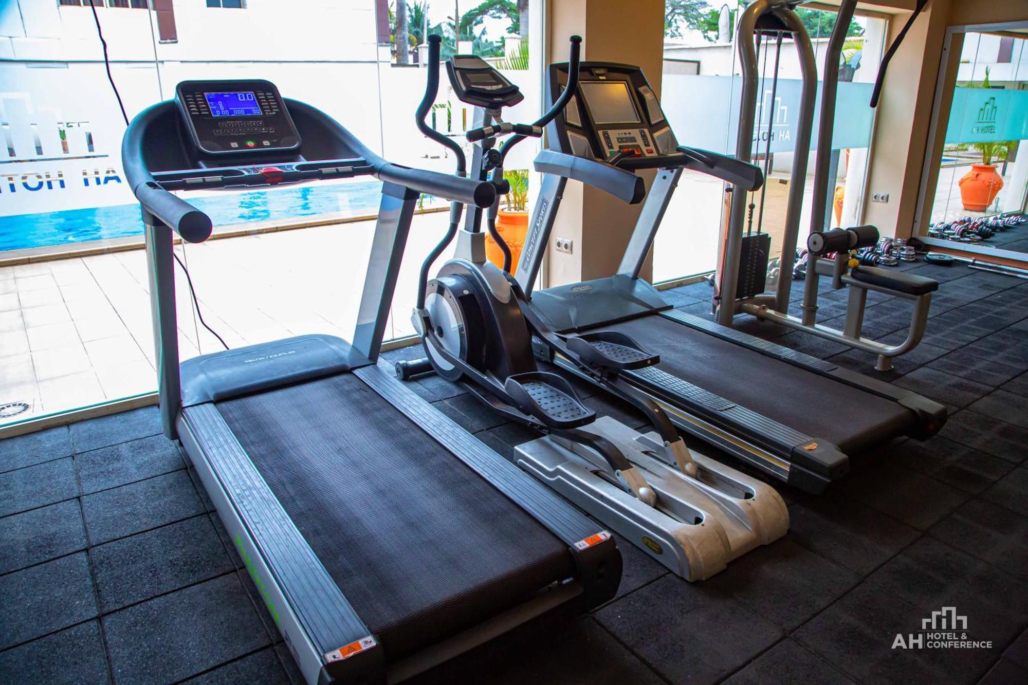 Ah Hotel And Conferences Madina Екстериор снимка
