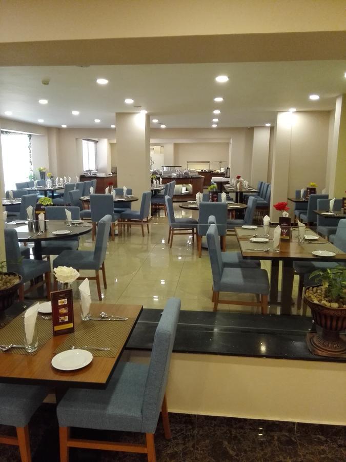Ah Hotel And Conferences Madina Екстериор снимка