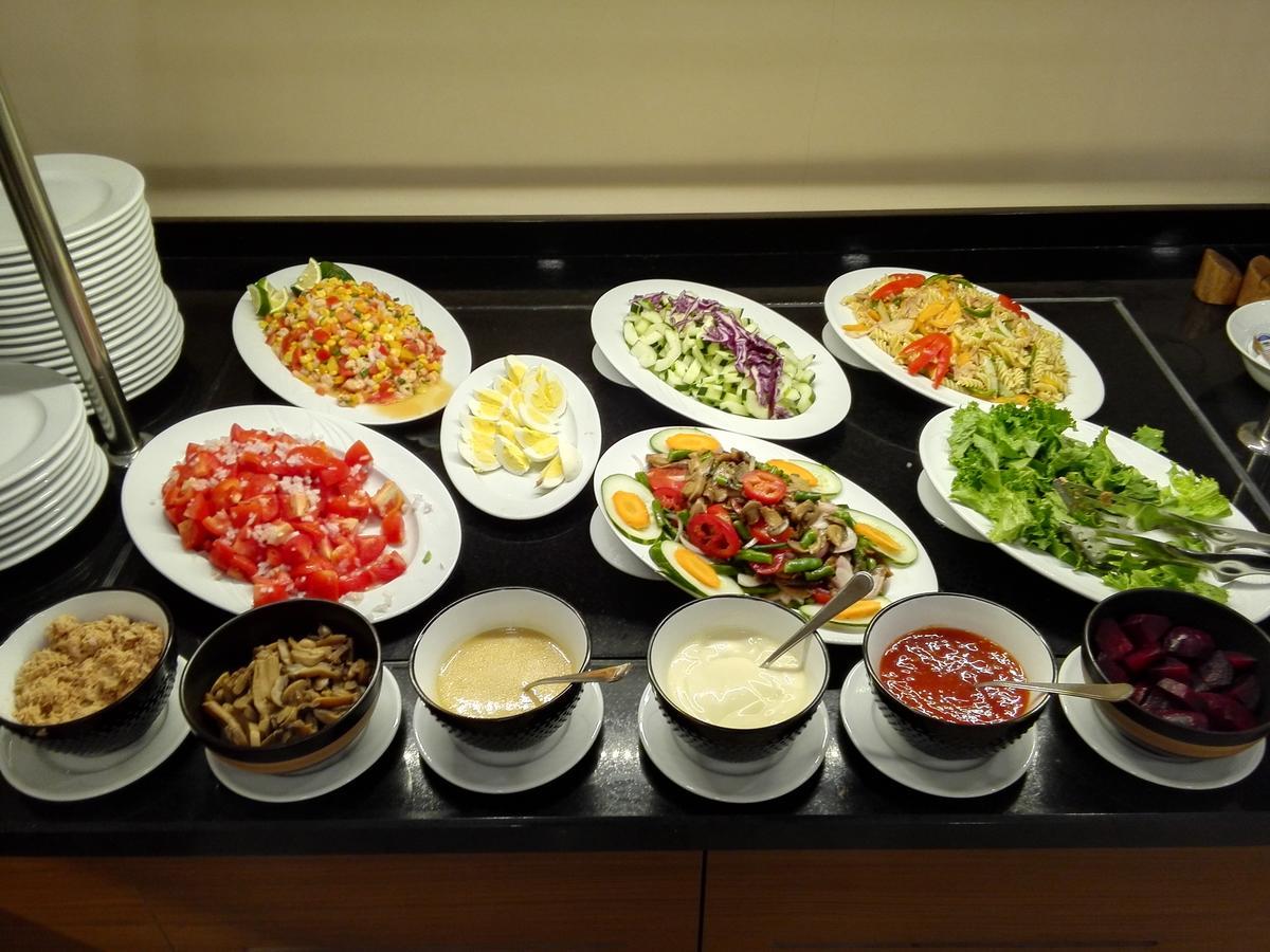 Ah Hotel And Conferences Madina Екстериор снимка